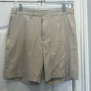 Men’s SSCO performance short. Has front and back zipper pocket.